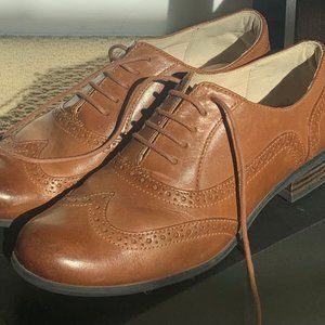 Clarks Oxfords Women's Size 8